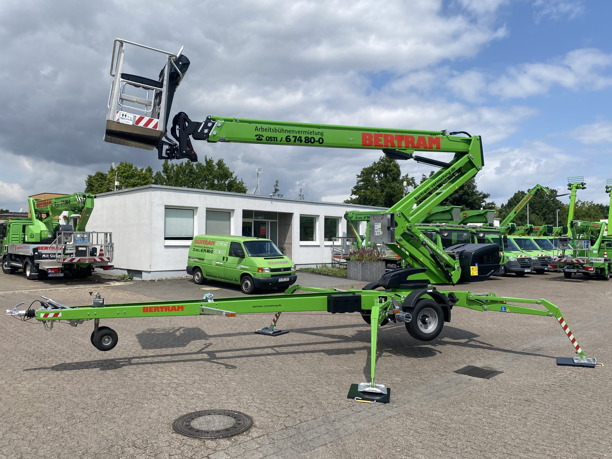 Bertram® Mietpark Anhängerarbeitsbühne 210xt 2